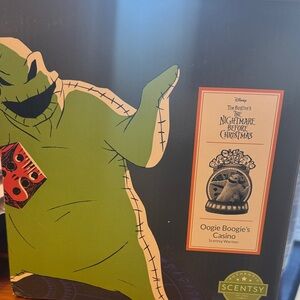 Scentsy Oogie Boogie's Casino Warmer NIB